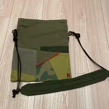 올리브 그린 패치워크 사코슈