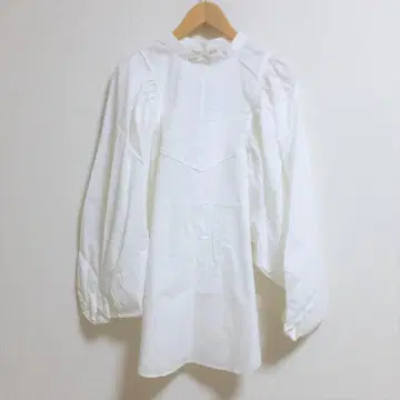 새상품 KBF 화이트 블라우스 튜닉 P166