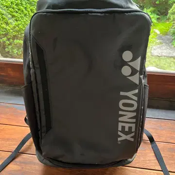 YONEX 블랙 라켓 백팩