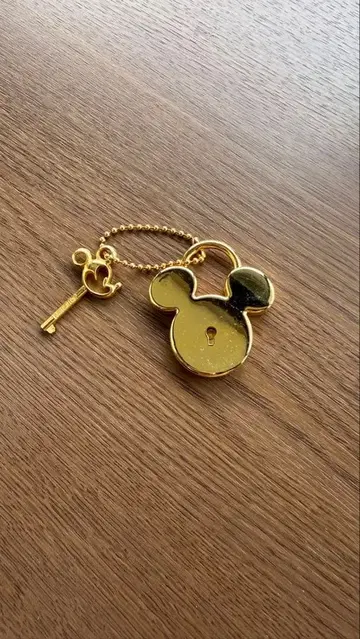 미키마우스 키링 골드 컬러