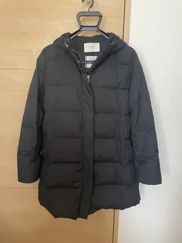 OPAQUE.CLIP 블랙 후드 부착 다운 자켓