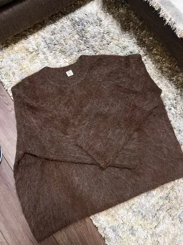 TOTEME 브라운 긴팔 스웨터