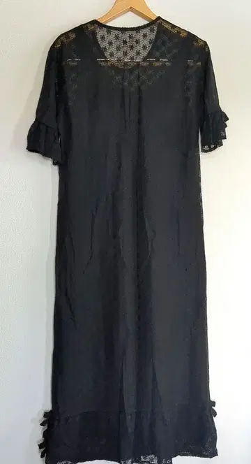 wonderful world 블랙 레이스풍 무릎 아래 원피스 반팔