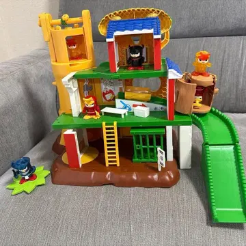 무시닌 성 세트