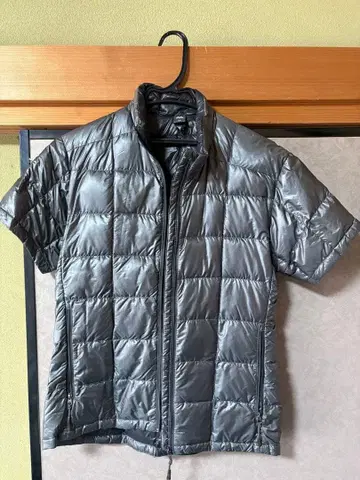 mont-bell 숏 슬리브 다운 자켓 그레이