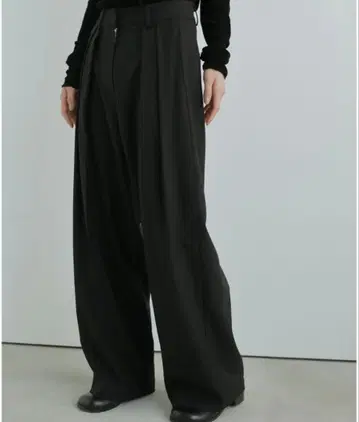 anuke Tuck Wide Pants 새상품