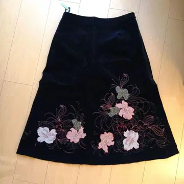 로라 애슐리 벨벳 같은 꽃 비쥬 A라인 스커트