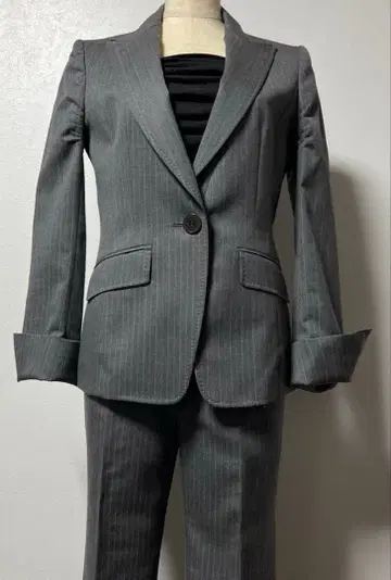 쿠 드 샹스 팬츠 수트 그레이 핀스트라이프 36 사이즈