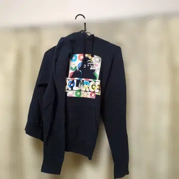 XLARGE 네이비 그래픽 후드티