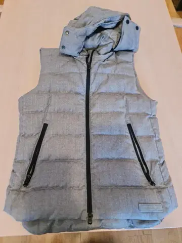 TATRAS 후드 부착 그레이 다운 베스트 사이즈 03