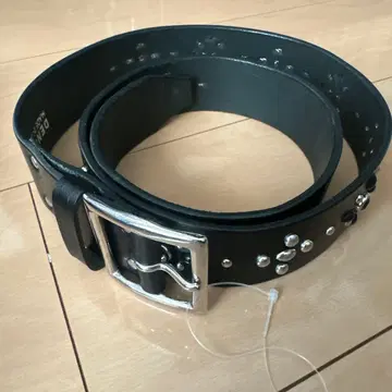 스터드 장식 소가죽 벨트 40mm 사이즈 95