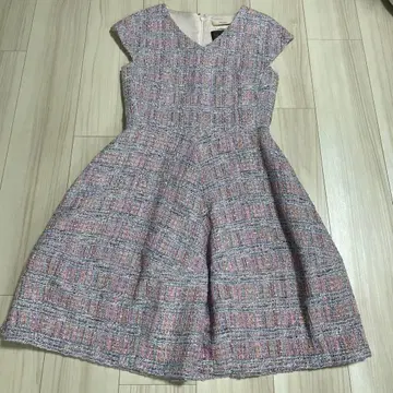 Maglie 슬리브리스 무릎 기장 원피스