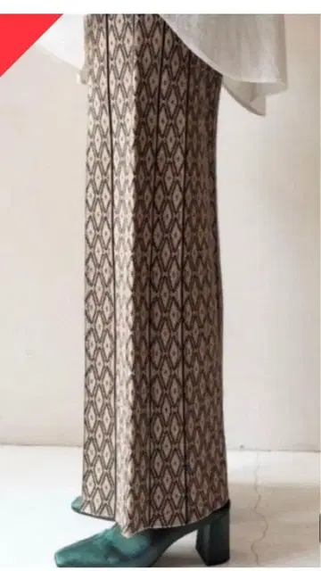 투데이풀 니트 와이드 팬츠 브라운