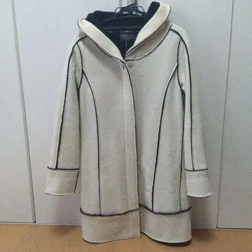 TRUNK 아이보리 스트라이프 코트