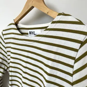 MHL. 스트라이프 긴팔 T셔츠