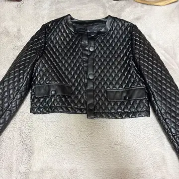 ZARA 블랙 가죽 퀼팅 자켓