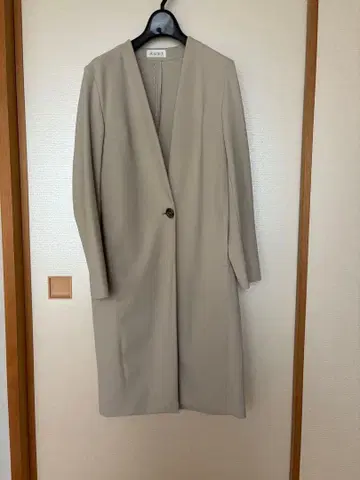 PLST 베이지 노카라 롱 코트