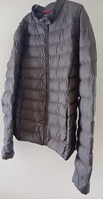 INES DE LA FRESSANGE x UNIQLO 다운 자켓