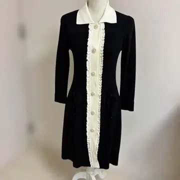 미사용 새상품 슈퍼 뷰티 블랙 화이트 니트 원피스