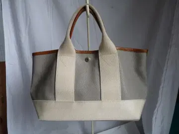 탑카피 스카치 그레인 네오 가죽 미니 토트백 라이트 그레이 (A)