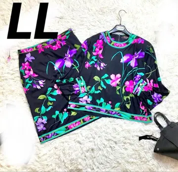 레오나르 LL 사이즈 셋업 블랙 베이스 꽃무늬 울 실크 새상품급