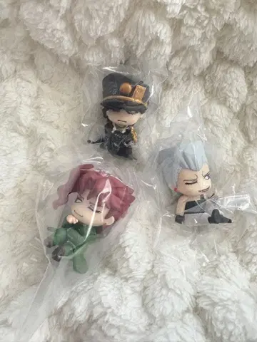 어깨 쿵 Fig. 죠죠의 기묘한 모험 스타더스트 크루세이더즈