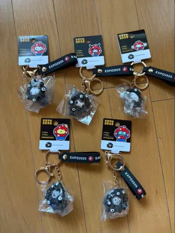 오사카 간사이 만박 블랙 미야쿠미야쿠 산리오 5종 세트 키링