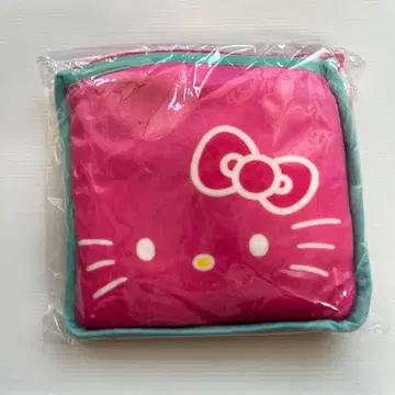 31 서티원 헬로키티 수납 포켓 포함 담요 헬로키티 무릎 담요