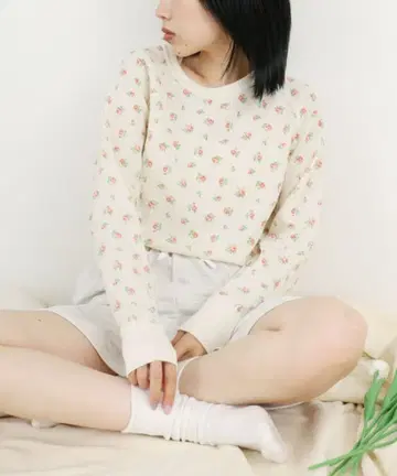 새상품급 JEMORGAN 제이이모건 TC 와플 꽃무늬 래글런