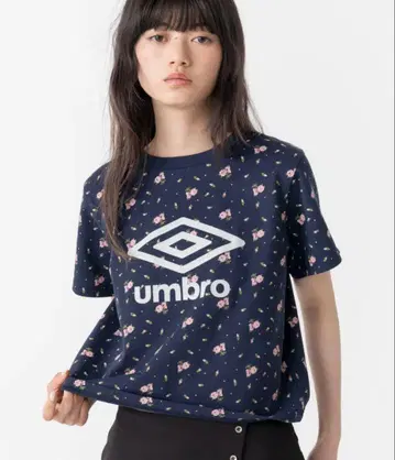 UMBRO x Casselini 꽃무늬 로고 T셔츠