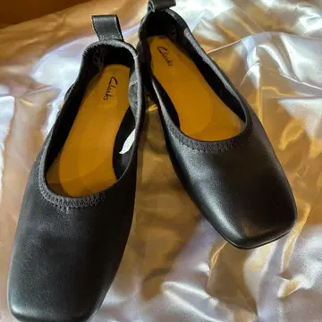 Clarks 블랙 플랫슈즈 36 (22.5~23) 새상품급