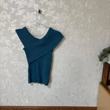 FRAY I.D. 오프숄더 데콜테 리브 니트