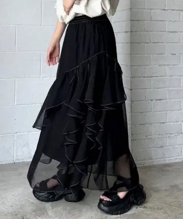 스티치 프릴 스커트 블랙