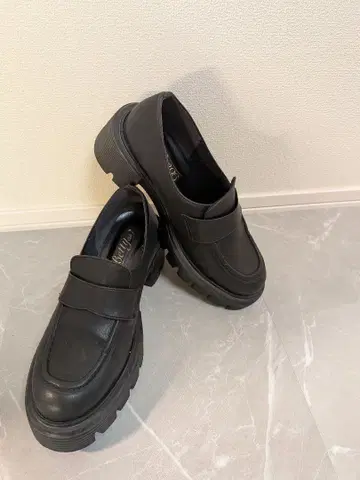 블랙 로퍼 통굽 밑창