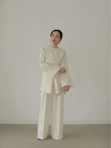 Louren 플레어 슬리브 프린지 블라우스