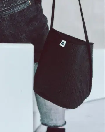[ 완판템 ] VAKT. 누비Bag O / 블랙