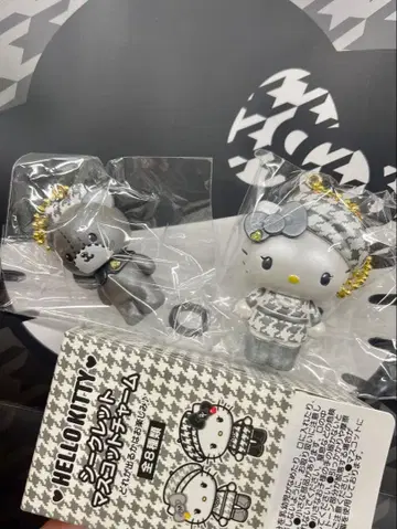 헬로키티 흑백 걸리시 시크릿 마스코트 참 타이니 참