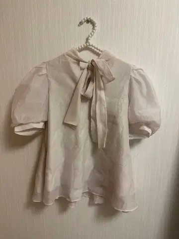 [ SNIDEL ] 리본 포함 쉬폰 블라우스