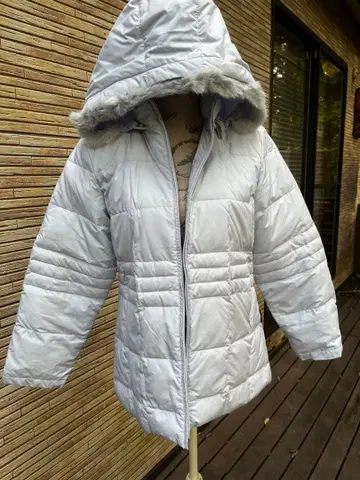 새상품급 미치코 런던 청바지 스카이블루 다운 자켓 후드 부착