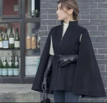 앰비언트 클래식 울 케이프 코트