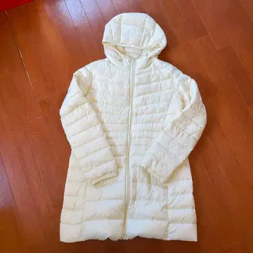 새상품급 유니클로 울트라 라이트 롱 다운 코트 후드 부착 XL