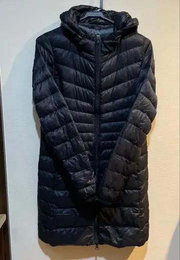 유니클로 울트라 라이트 다운 롱 후드 부착 블랙 S