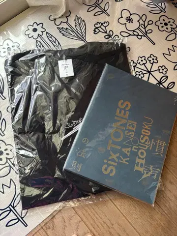 새상품 미개봉 SixTONES 관성 법칙 투어 T셔츠 팜플렛 세트