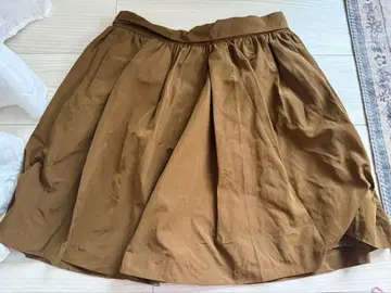 아쿠아걸 무릎 기장 플레어 스커트