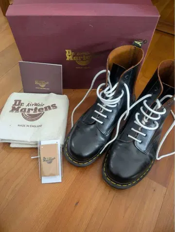 닥터마틴 잉글랜드제 8홀