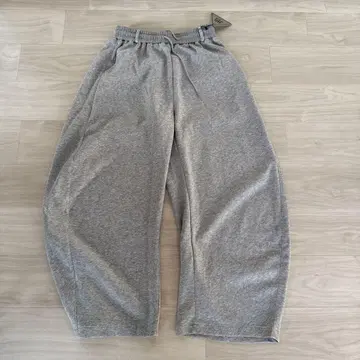 [택 포함 미사용 새상품] 지저인 벌룬 스웨트 팬츠