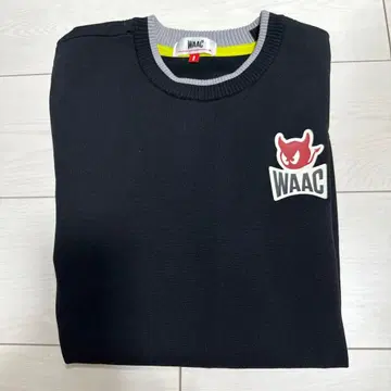 WAAC 블랙 니트 셔츠