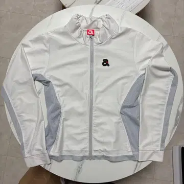 화이트 집업 자켓 36 사이즈