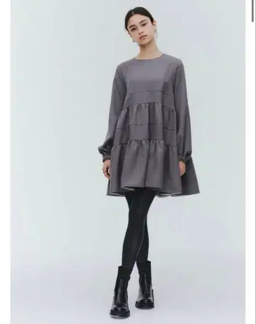 yori 랜덤 티어드 숏 드레스 (시착만 한 상품, 가격표 없음)