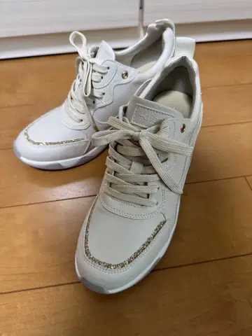 다이애나 DIANA 힐 스니커즈 7cm 힐 가죽 새상품급